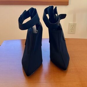 Joe’s super sexy booties! NWOT, size 7